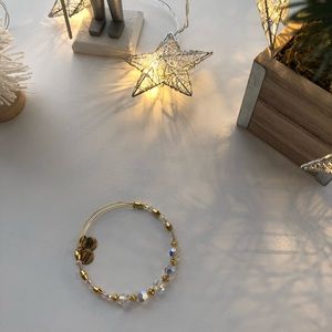 NWOT ALEX & ANI Gold Swarovski Crystal Bracelet